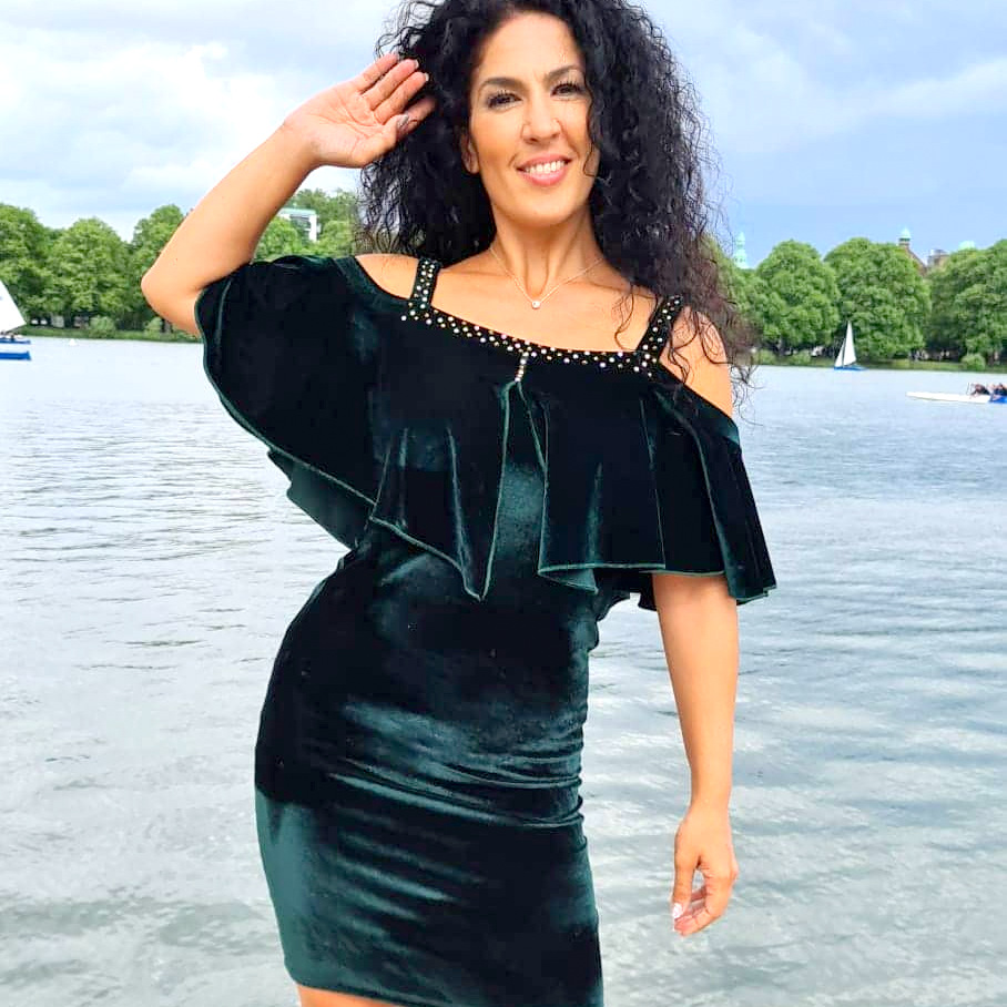 Kleid aus Samt in dunkelgrün/ Abendkleid / Kleid für Hochzeit / Knielanges Kleid