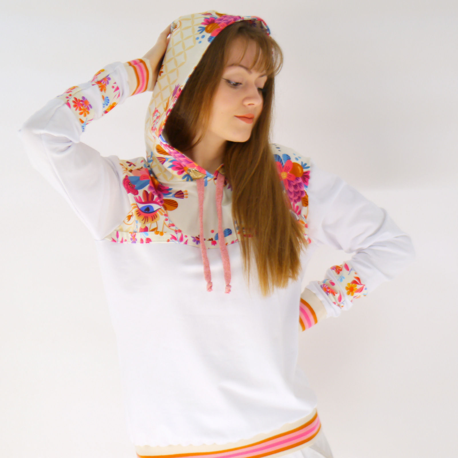 Sweatshirt aus Bio Baumwolle mit Kapuze