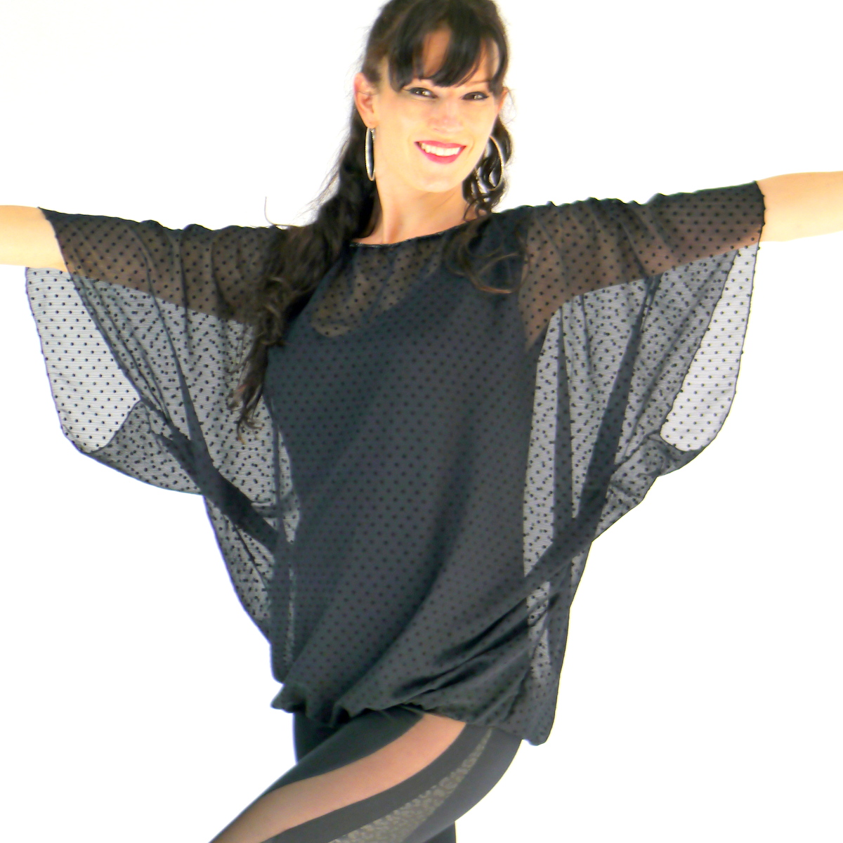 Schwarzes  Oberteil aus Chiffon beflockt mit Punkte