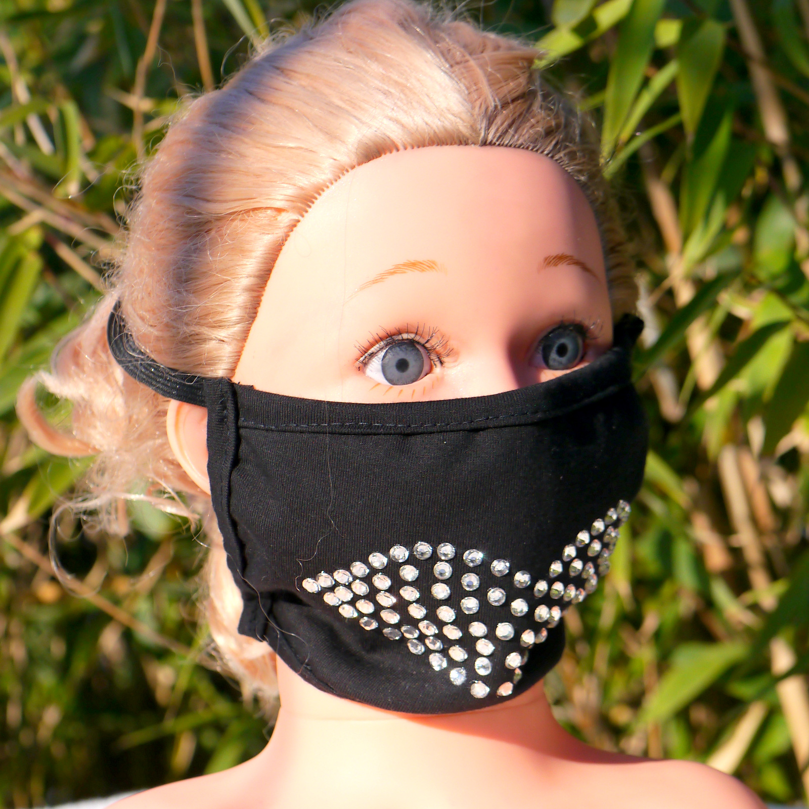 Mund und Nasen Maske dreilagig aus 95% Baumwolle+5%Elasthan mit Strass Steine