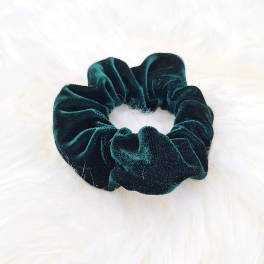 Scrunchies aus weichem Samtstoff / Haargummi / Haarband / Schleifenhaargummis