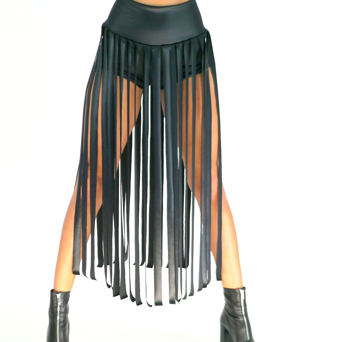 Hose mit Fransen in Leder-Optik